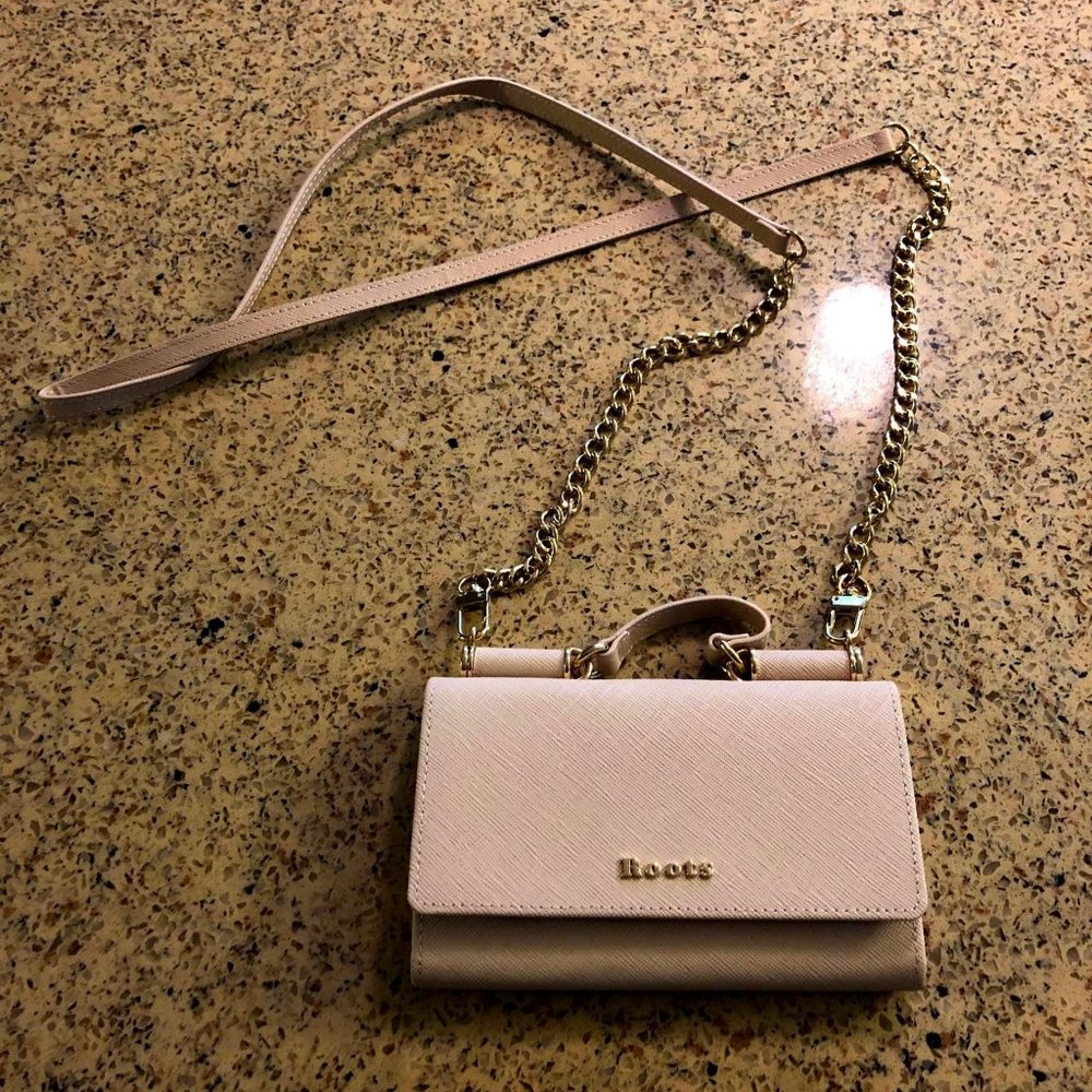 Dusty Rose Roots clutch with gold chain - Picture 1 of 3